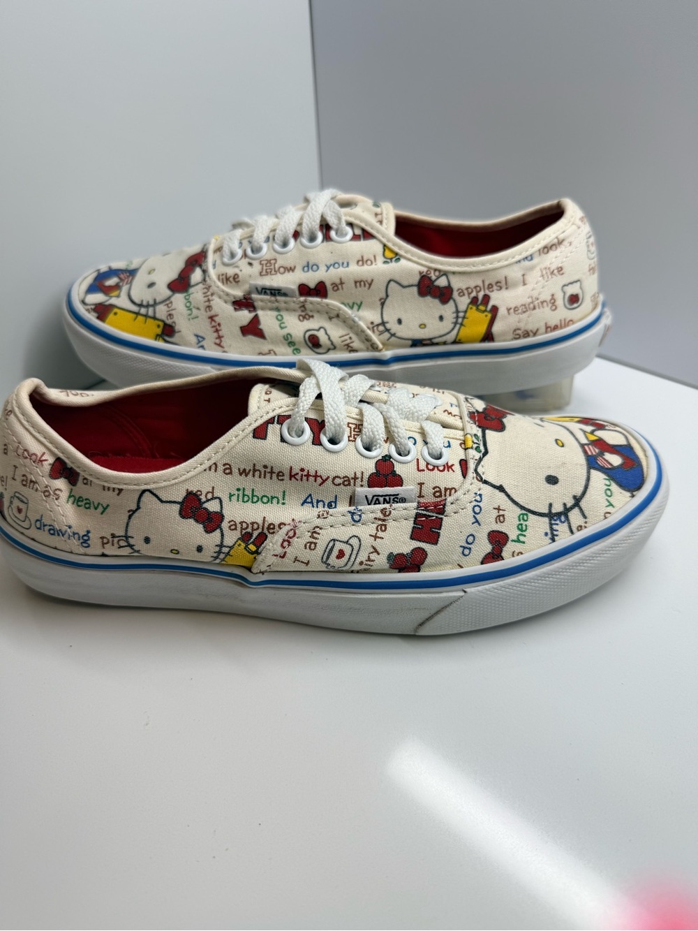 Limited Edition Vans x Hello Kitty Sanrio Authentic "Comic Strip" Sneakers W8.5